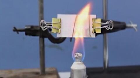 中國造&ldquo;最強(qiáng)墻紙&rdquo;,一遇火災(zāi)兩秒就報(bào)警,還耐火燒